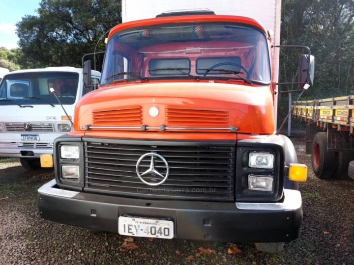 MERCEDES-BENZ - 1113 - 1975/1975 - Vermelha - Sob Consulta