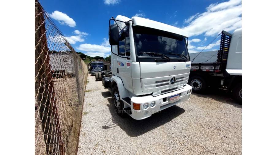 MERCEDES-BENZ - 1728 - 2004/2004 - Branca - Sob Consulta