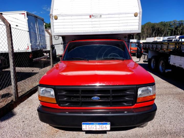 FORD - F-4000 - 1997/1997 - Vermelha - Sob Consulta