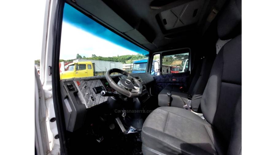 MERCEDES-BENZ - 914 - 1995/1995 - Branca - Sob Consulta