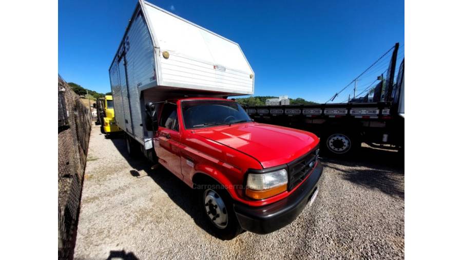 FORD - F-4000 - 1997/1997 - Vermelha - Sob Consulta
