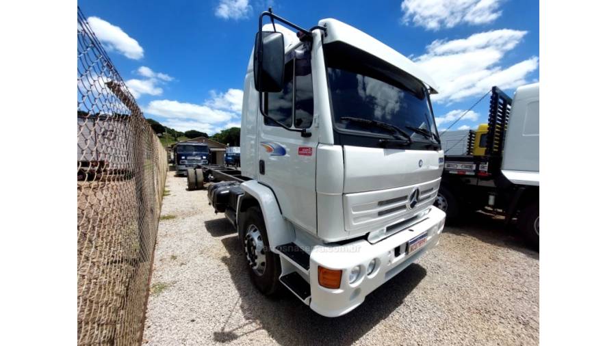 MERCEDES-BENZ - 1728 - 2004/2004 - Branca - Sob Consulta