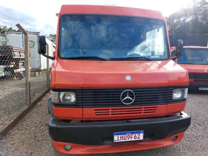 MERCEDES-BENZ - 914 - 1998/1998 - Vermelha - Sob Consulta