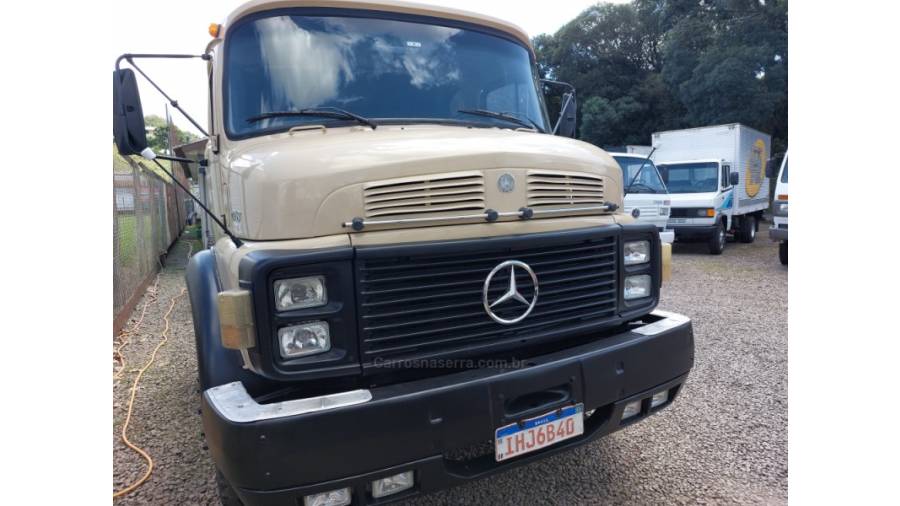 MERCEDES-BENZ - 1318 - 1988/1988 - Bege - Sob Consulta