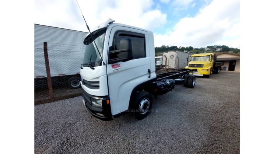 VOLKSWAGEN - 11-180 - 2019/2019 - Branca - Sob Consulta