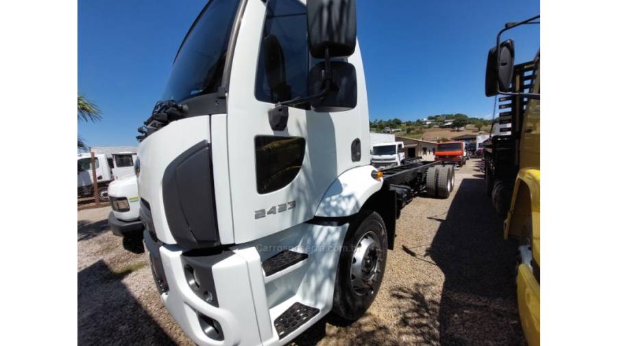 FORD - CARGO 2423 - 2019/2019 - Branca - Sob Consulta