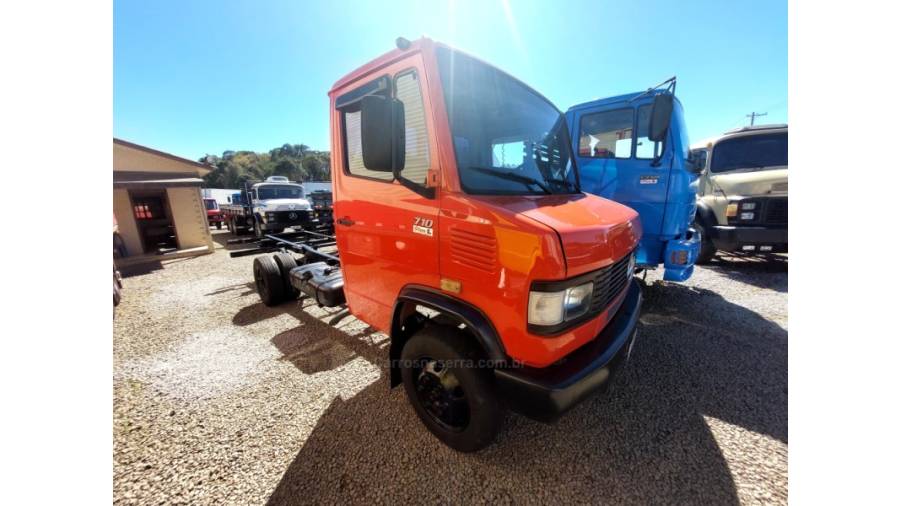 MERCEDES-BENZ - 710 - 1996/1996 - Vermelha - Sob Consulta