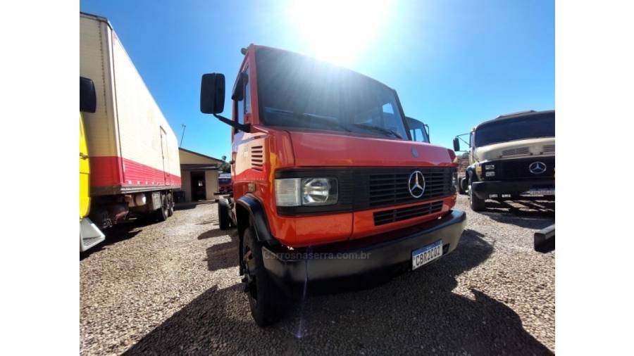 MERCEDES-BENZ - 710 - 1996/1996 - Vermelha - Sob Consulta