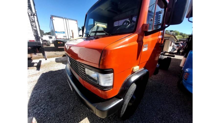 MERCEDES-BENZ - 710 - 1996/1996 - Vermelha - Sob Consulta