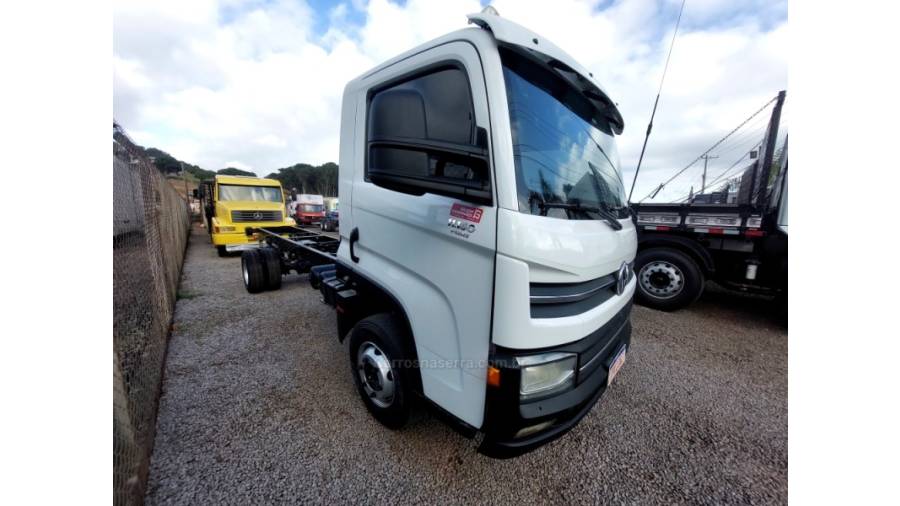 VOLKSWAGEN - 11-180 - 2019/2019 - Branca - Sob Consulta