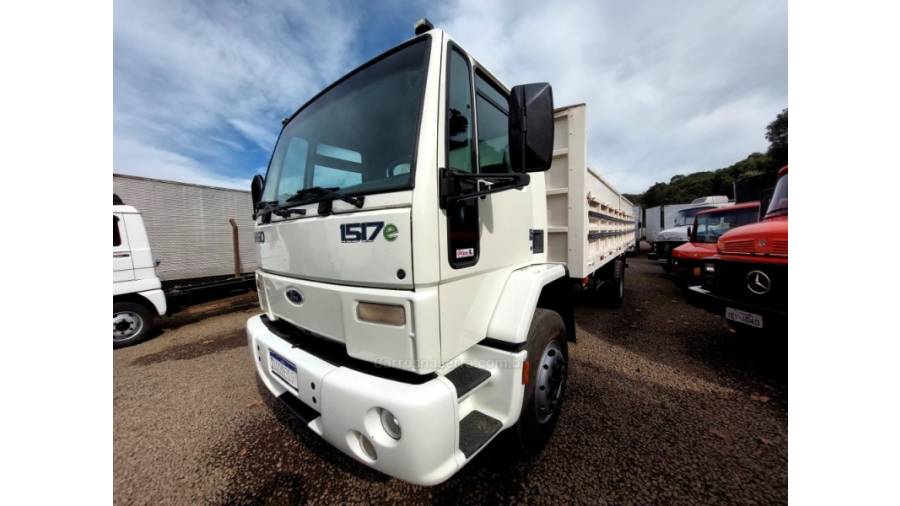 FORD - CARGO 1517 - 2005/2005 - Branca - Sob Consulta